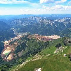 Flugwegposition um 14:03:04: Aufgenommen in der Nähe von Hafning bei Trofaiach, Österreich in 2408 Meter
